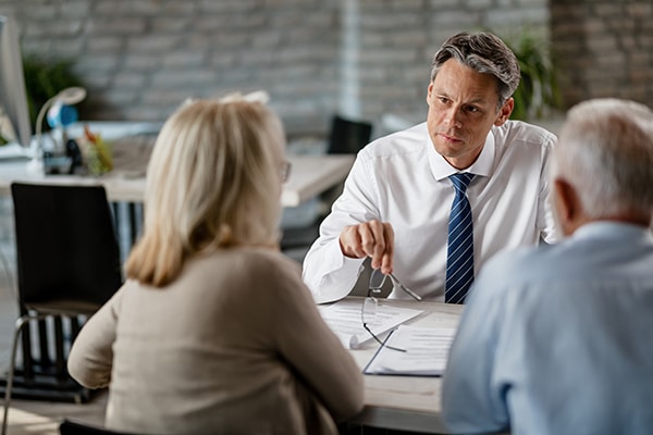 Understanding the Role of Financial Advisors